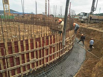 Slipform labor construction